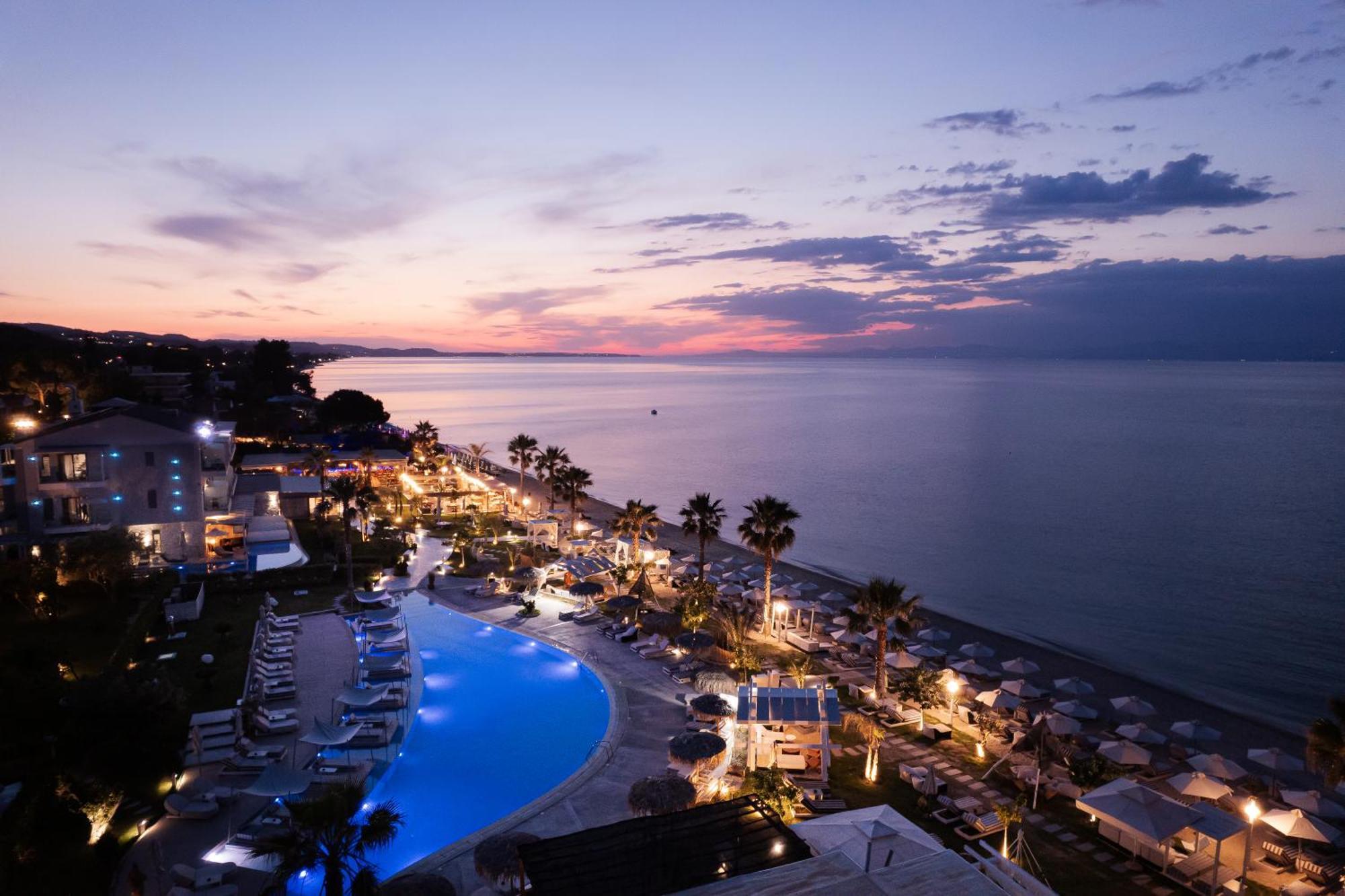 Blue Carpet Luxury Suites Pefkochori Exterior foto
