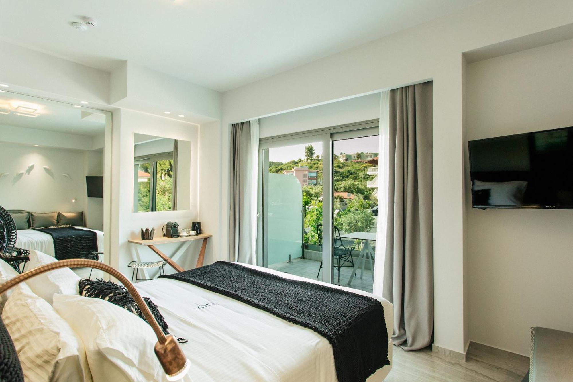 Blue Carpet Luxury Suites Pefkochori Exterior foto